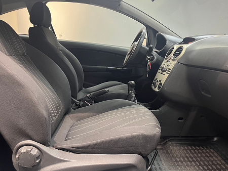 Opel Corsa 1.4 MT (90 л.с.) 2008