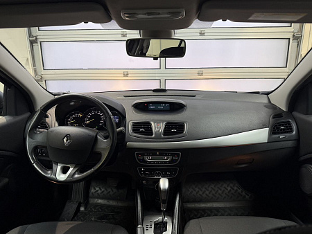 Renault Fluence 1.6 AT (106 л.с.) 2012