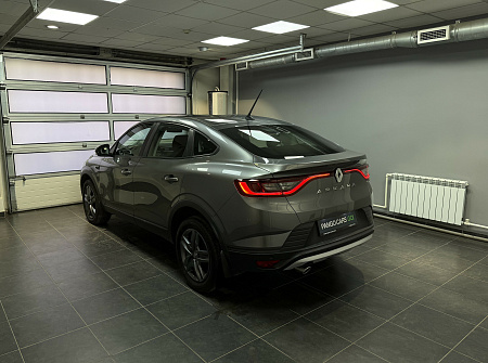 Renault Arkana 1.6 MT (114 л.с.) 2021