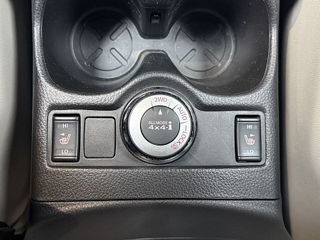 Nissan Qashqai 2.0 4WD CVT (144 л.с.) 2014