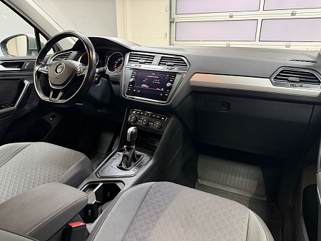 Volkswagen Tiguan 1.4 TSI DSG (150 л.с.) 2020