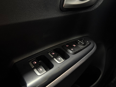 KIA Rio X-Line 1.6 AT (123 л.с.) 2018