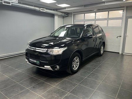 Mitsubishi Outlander 2.0 4WD CVT (146 л.с.) 2014
