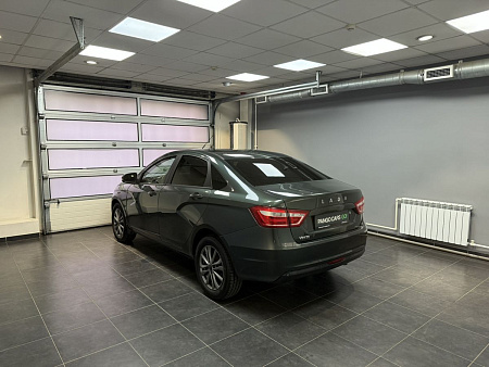 ВАЗ (LADA) Vesta 1.6 MT (106 л.с.) 2016