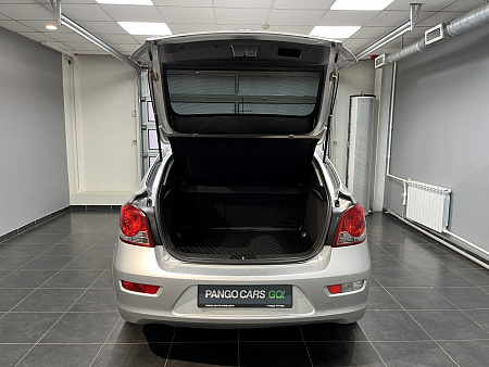 Chevrolet Cruze 1.6 MT (109 л.с.) 2012