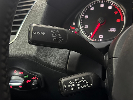 Audi Q5 2.0 TFSI quattro S tronic (211 л.с.) 2011