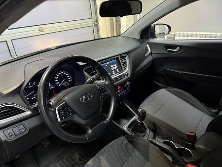 Hyundai Solaris 1.6 MT (123 л.с.) 2019