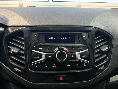 ВАЗ (LADA) Vesta 1.6 MT (106 л.с.) 2022