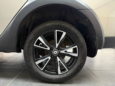 Renault Logan Stepway 1.6 MT (113 л.с.) 2019