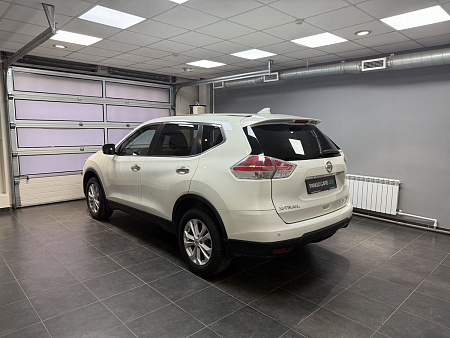 Nissan X-Trail 2.0 CVT (144 л.с.) 2018