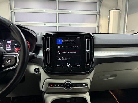 Volvo XC40 2.0 4WD AT (190 л.с.) 2020