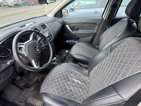 Renault Sandero Stepway 1.6 MT (82 л.с.) 2020