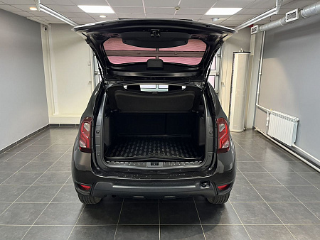 Renault Duster 2.0 4WD MT (143 л.с.) 2015
