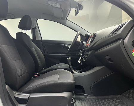 ВАЗ (LADA) Vesta 1.6 MT (106 л.с.) 2018