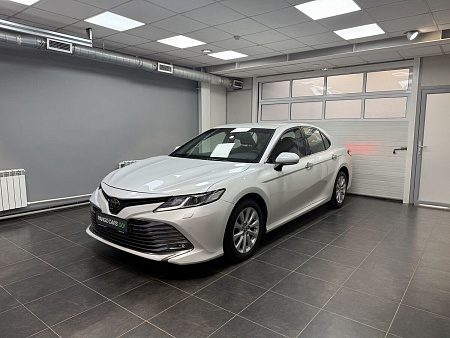 Toyota Camry 2.5 AT (181 л.с.) 2019