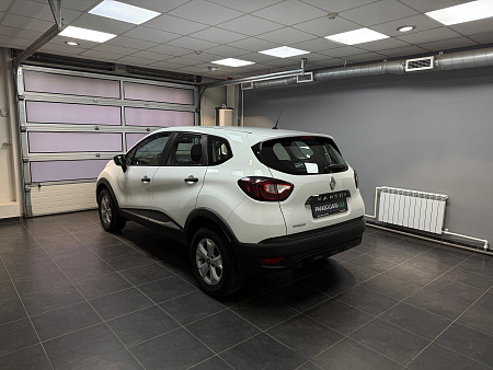 Renault Kaptur 1.6 CVT (114 л.с.) 2017