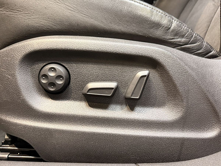 Audi Q3 2.0 TFSI quattro S tronic (170 л.с.) 2012
