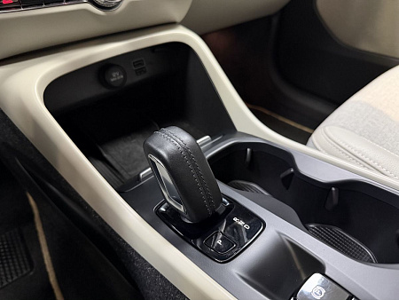 Volvo XC40 2.0 4WD AT (190 л.с.) 2020