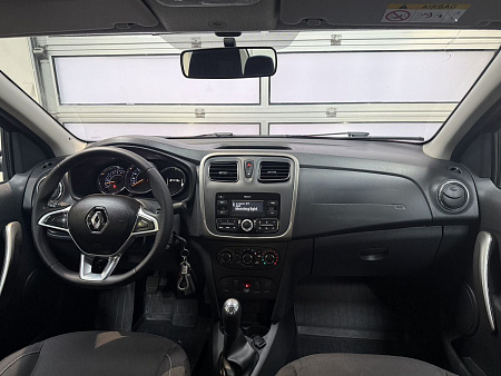 Renault Logan Stepway 1.6 MT (82 л.с.) 2019