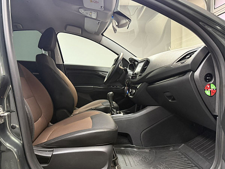 ВАЗ (LADA) Vesta 1.6 MT (106 л.с.) 2016