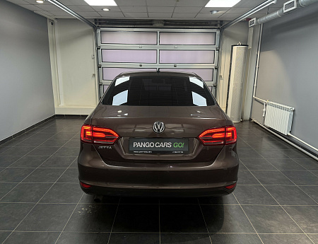 Volkswagen Jetta 1.6 MT (85 л.с.) 2014