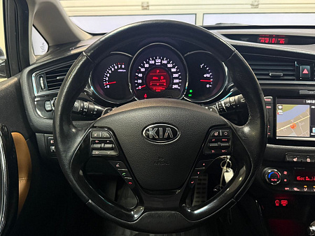 Kia Ceed 1.6 AT (130 л.с.) 2017