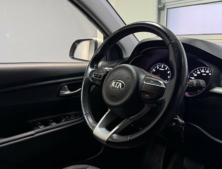 KIA Rio X-Line 1.6 AT (123 л.с.) 2018
