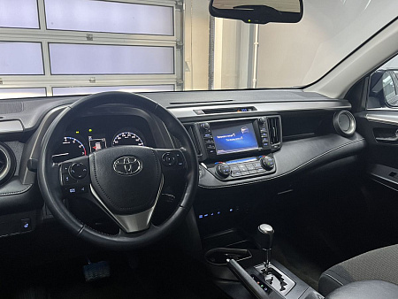 Toyota RAV4 2.0 CVT (146 л.с.) 2017