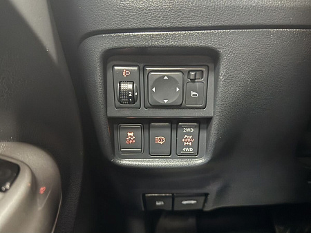 Nissan Juke 1.6 4WD CVT (190 л.с.) 2011