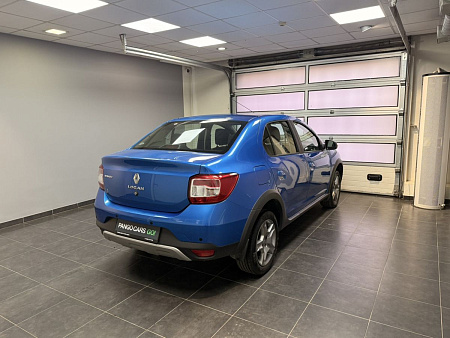 Renault Logan Stepway 1.6 MT (113 л.с.) 2019