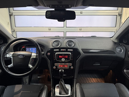 Ford Mondeo 2.3 AT (161 л.с.) 2010