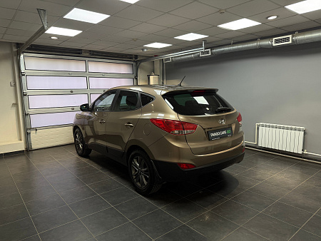 Hyundai ix35 2.0 4WD MT (150 л.с.) 2014