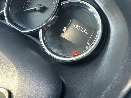Renault Sandero Stepway 1.6 MT (82 л.с.) 2019