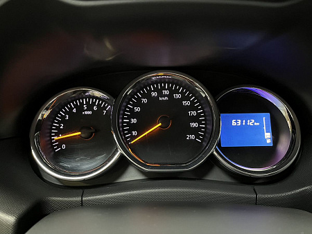 Renault Duster 2.0 4WD MT (143 л.с.) 2015