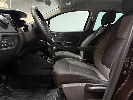 Renault Kaptur 2.0 4WD MT (143 л.с.) 2016