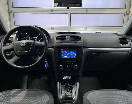 Skoda Yeti 1.2 TSI DSG (105 л.с.) 2011