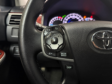 Toyota Camry 2.5 AT (181 л.с.) 2012