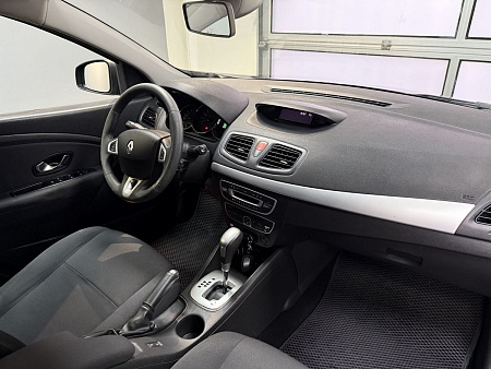 Renault Megane 1.6 AT (106 л.с.) 2010