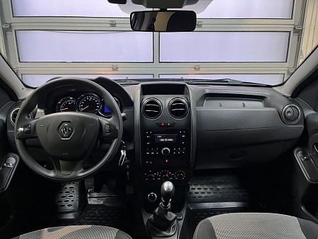 Renault Duster 2.0 4WD MT (143 л.с.) 2015