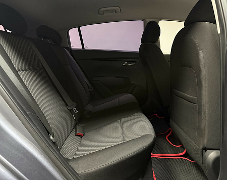 KIA Rio X-Line 1.6 MT (123 л.с.) 2018