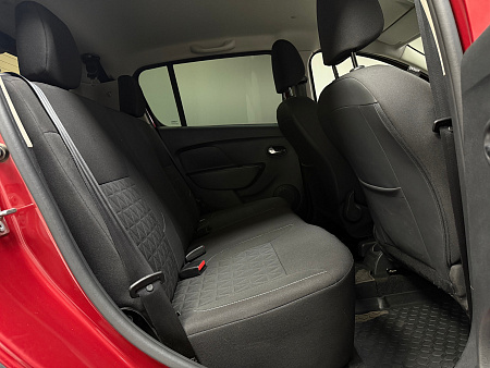 Renault Sandero Stepway 1.6 AT (102 л.с.) 2017