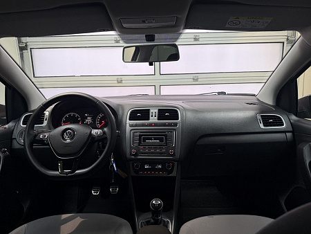 Volkswagen Polo 1.6 MPI MT (110 л.с.) 2016