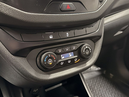 ВАЗ (LADA) Vesta 1.6 MT (106 л.с.) 2021