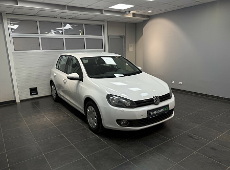 Volkswagen Golf 1.6 DSG (102 л.с.) 2012