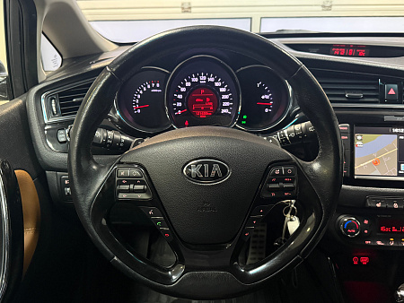 KIA Ceed 1.6 AT (130 л.с.) 2017