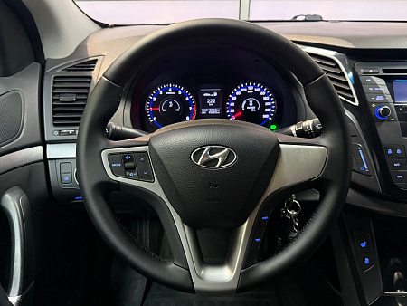 Hyundai i40 1.6 GDI MT (135 л.с.) 2014