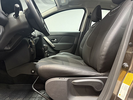 Renault Logan Stepway 1.6 CVT (113 л.с.) 2021