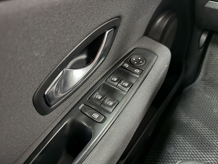 Renault Megane 1.6 AT (106 л.с.) 2010