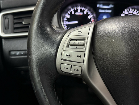Nissan X-Trail 2.0 4WD CVT (144 л.с.) 2016