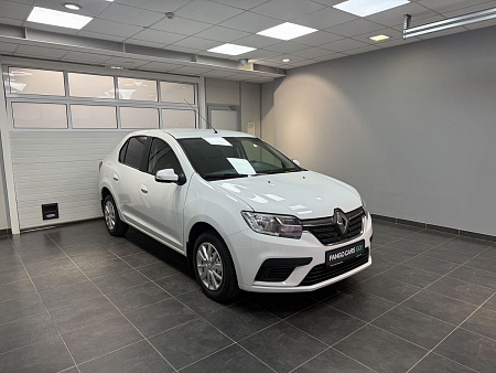 Renault Logan 1.6 MT (82 л.с.) 2022